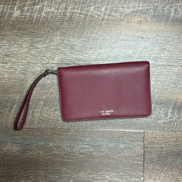 🌻 Kate Spade Maroon Purple Wristlet Zip Clutch Like New - Picture 1 of 7